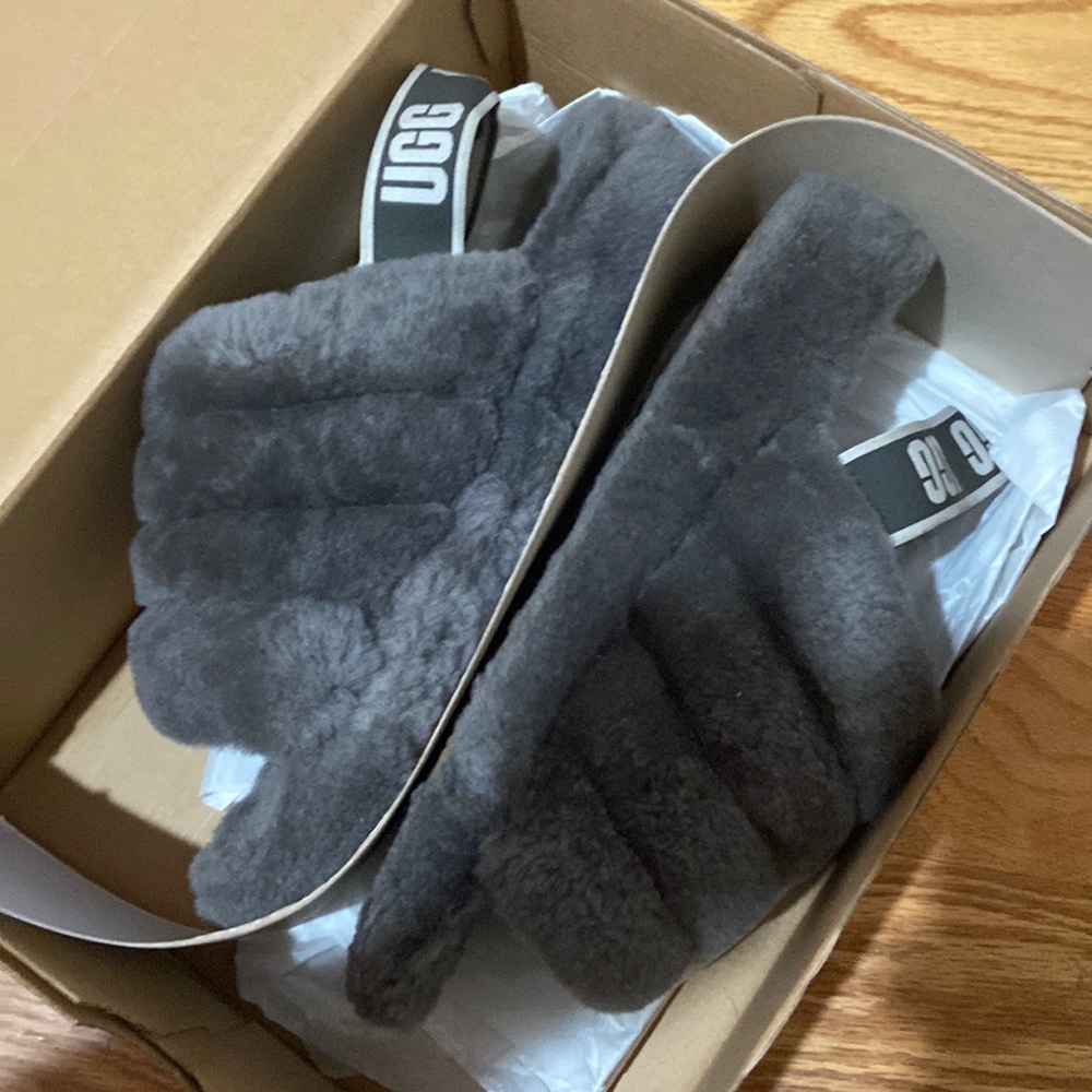 Gray UGG fluff yeah slides